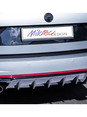 Super Cena Design lišta 5. dveří Škoda Octavia III Combi 2013-2020 černý lesklý | Milotec