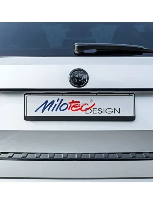 Dokud Zásoby Vydrží Lišta nad zadní SPZ Škoda Superb III Combi 2015- černá lesklá | Milotec